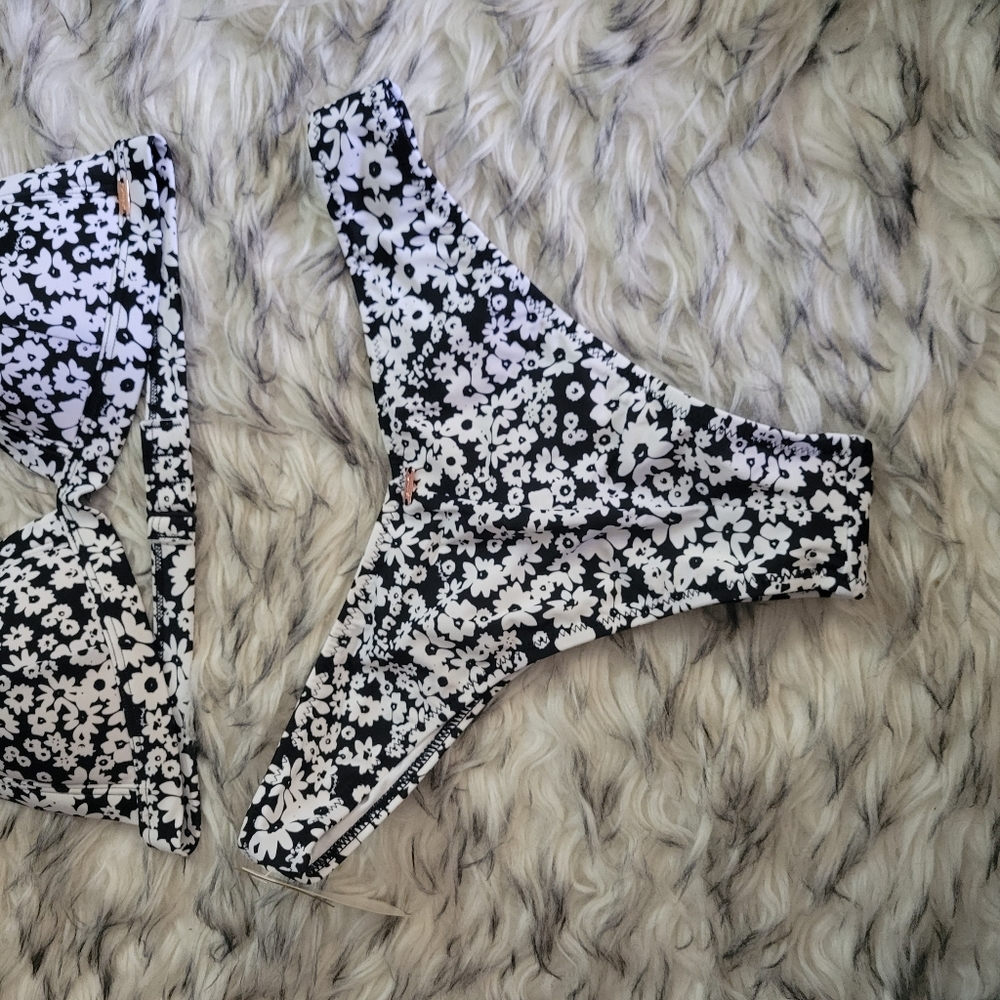 PINK black floral bikini small - Picture 3 of 12